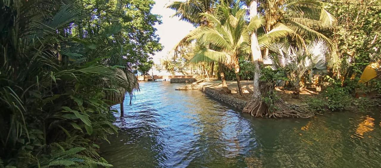 Casa Caribe Hotel Rio Dulce Buitenkant foto