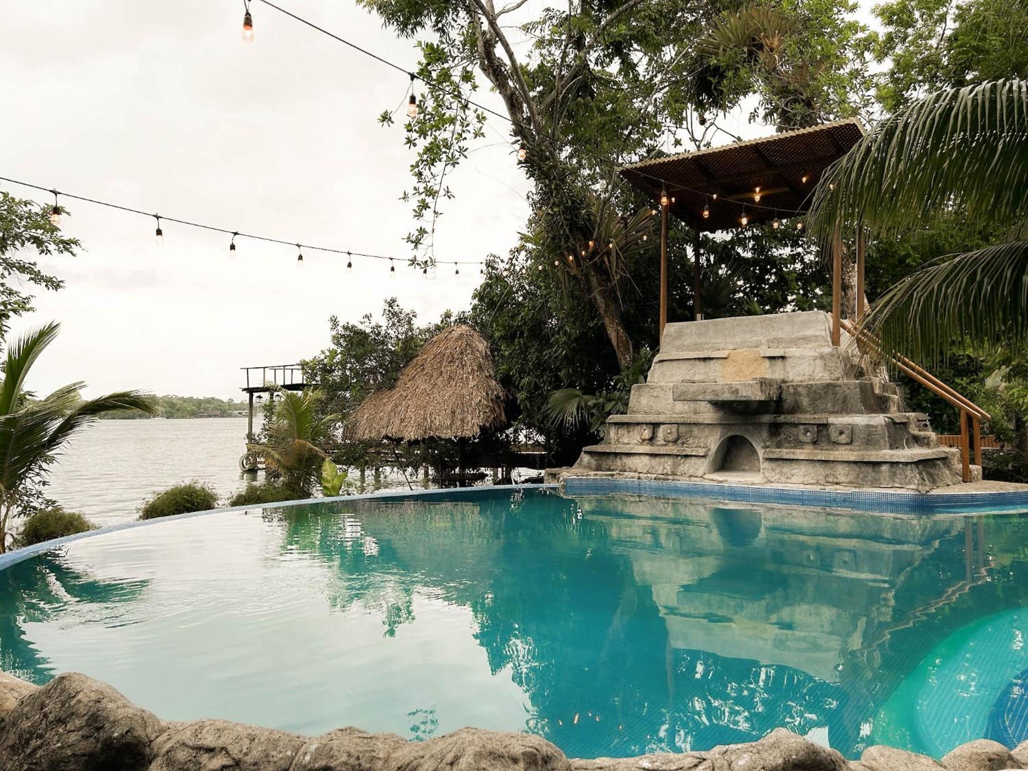 Casa Caribe Hotel Rio Dulce Buitenkant foto